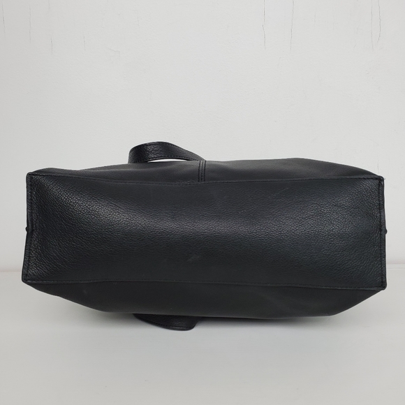 Mark and Graham Large Tote Black Leather - Picture 3 of 12
